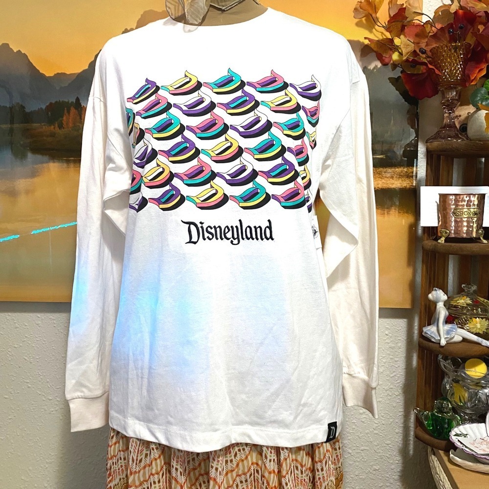 New Disney embroidered Disneyland Long Sleeve Retro 90s Women XS White Graphic